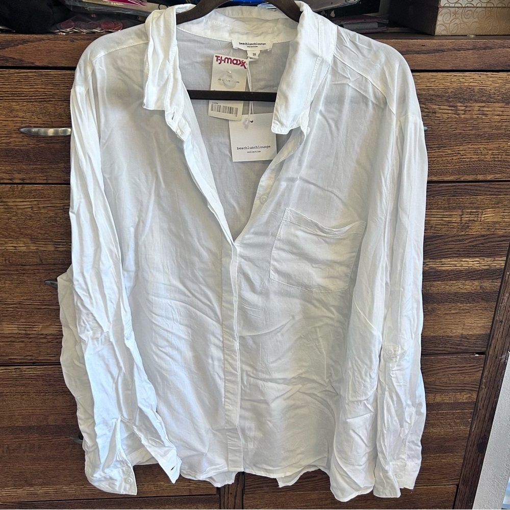Beachlunchlounge white shirt size 3X